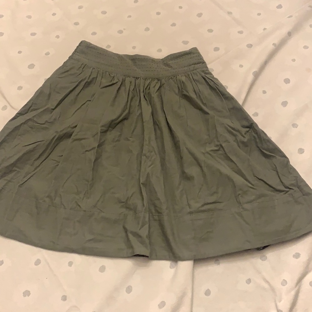 Forest green skirt. Size 4.